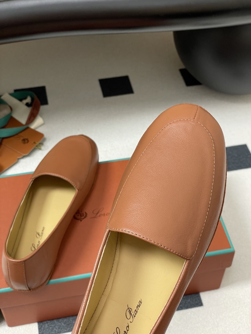 L0r0 P1ana loafers